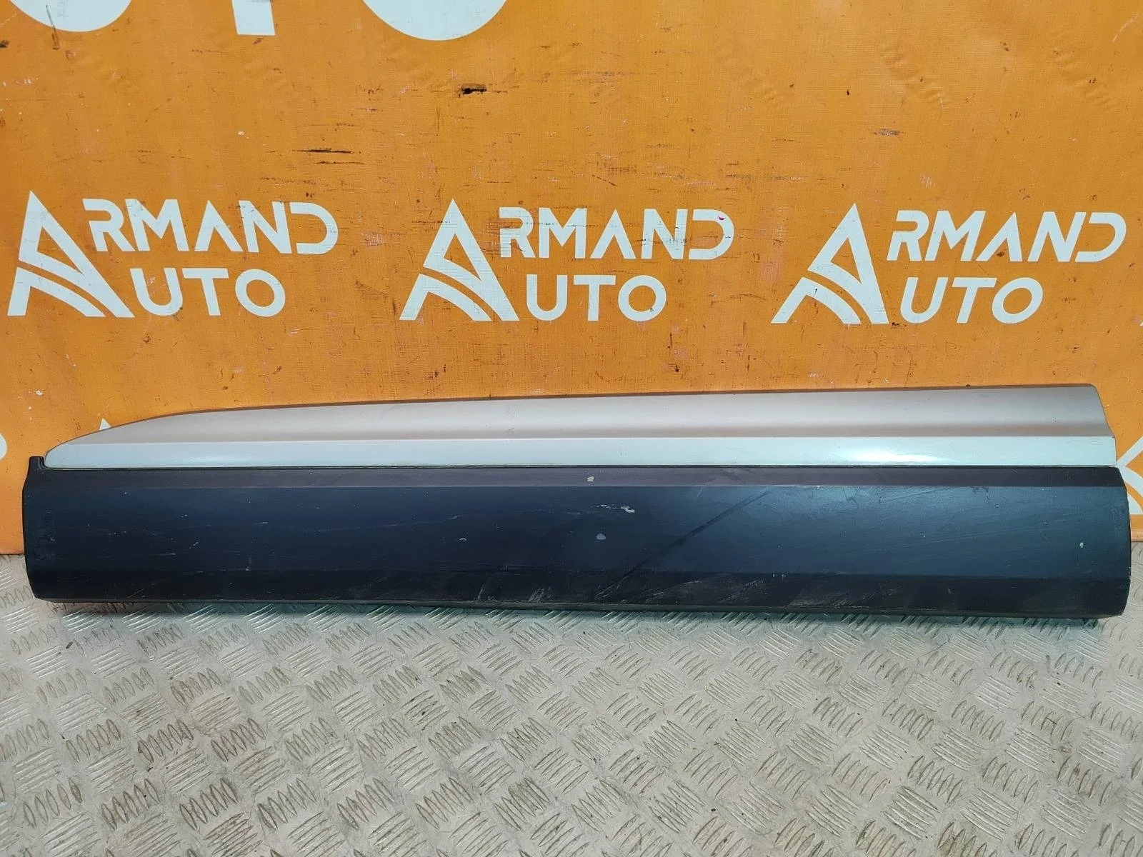 Молдинг двери Audi Q7 2015-2020 4M