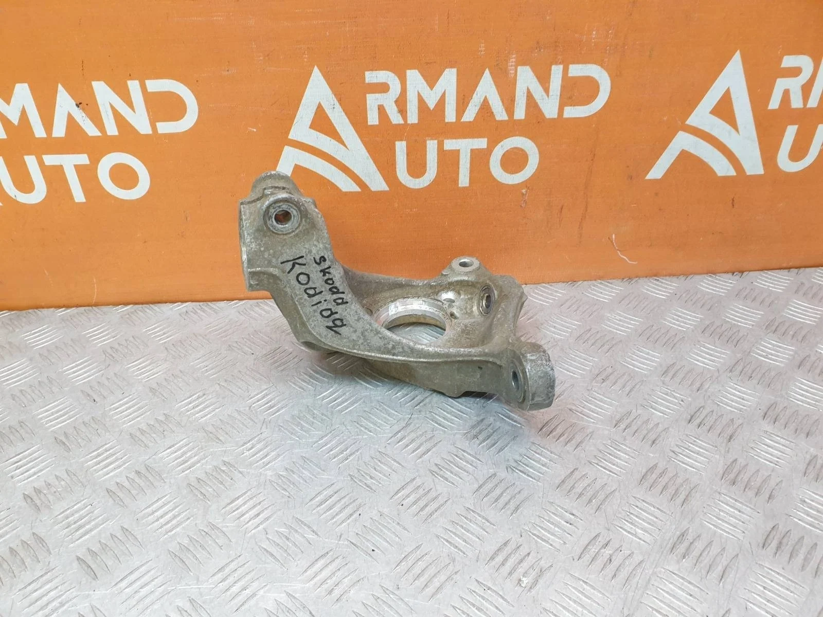 Кулак поворотный Skoda Kodiaq 2016-нв