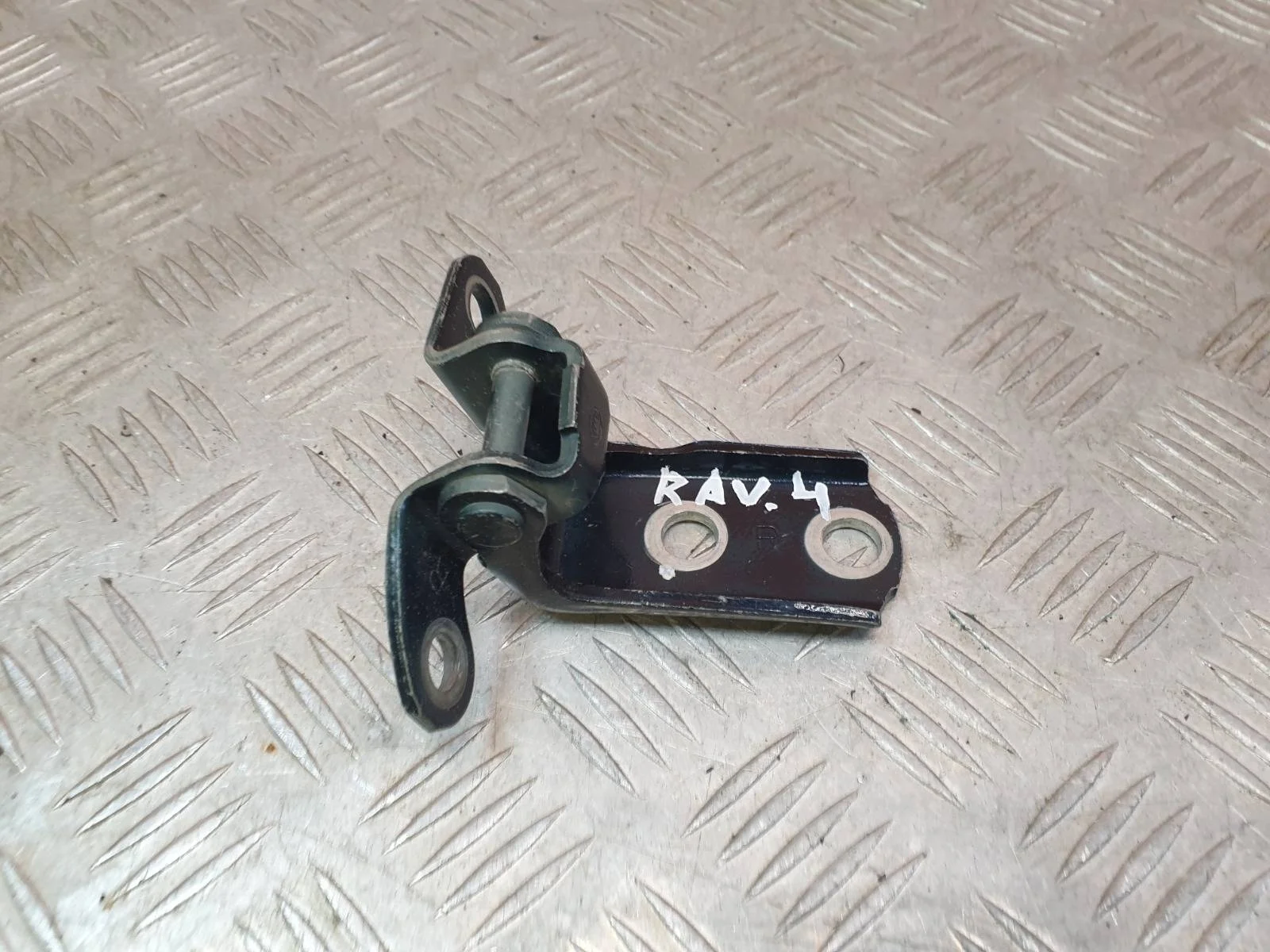 Петля двери нижняя Toyota Camry 2011-2018 7 XV50