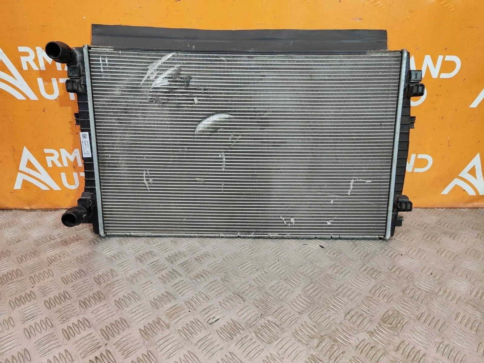 Радиатор двигателя (двс) Audi A3 2012-2020 8V