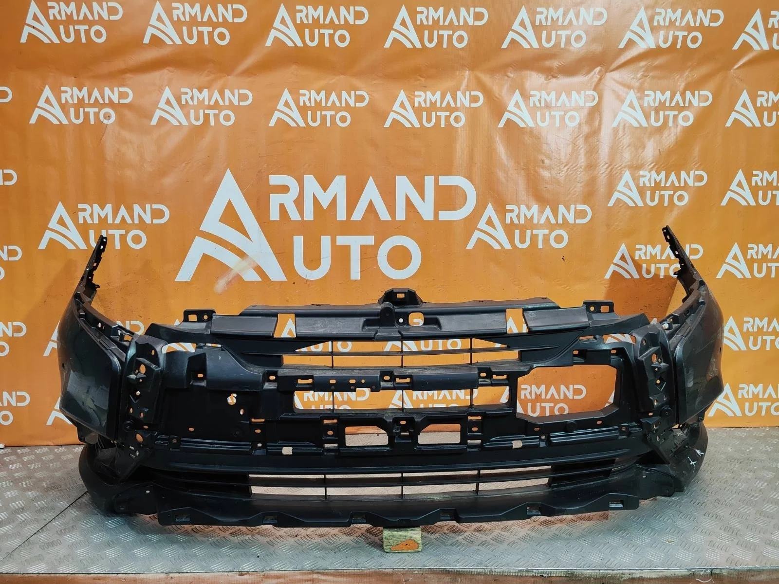 Бампер MItsubishi Outlander 2015-2018 3