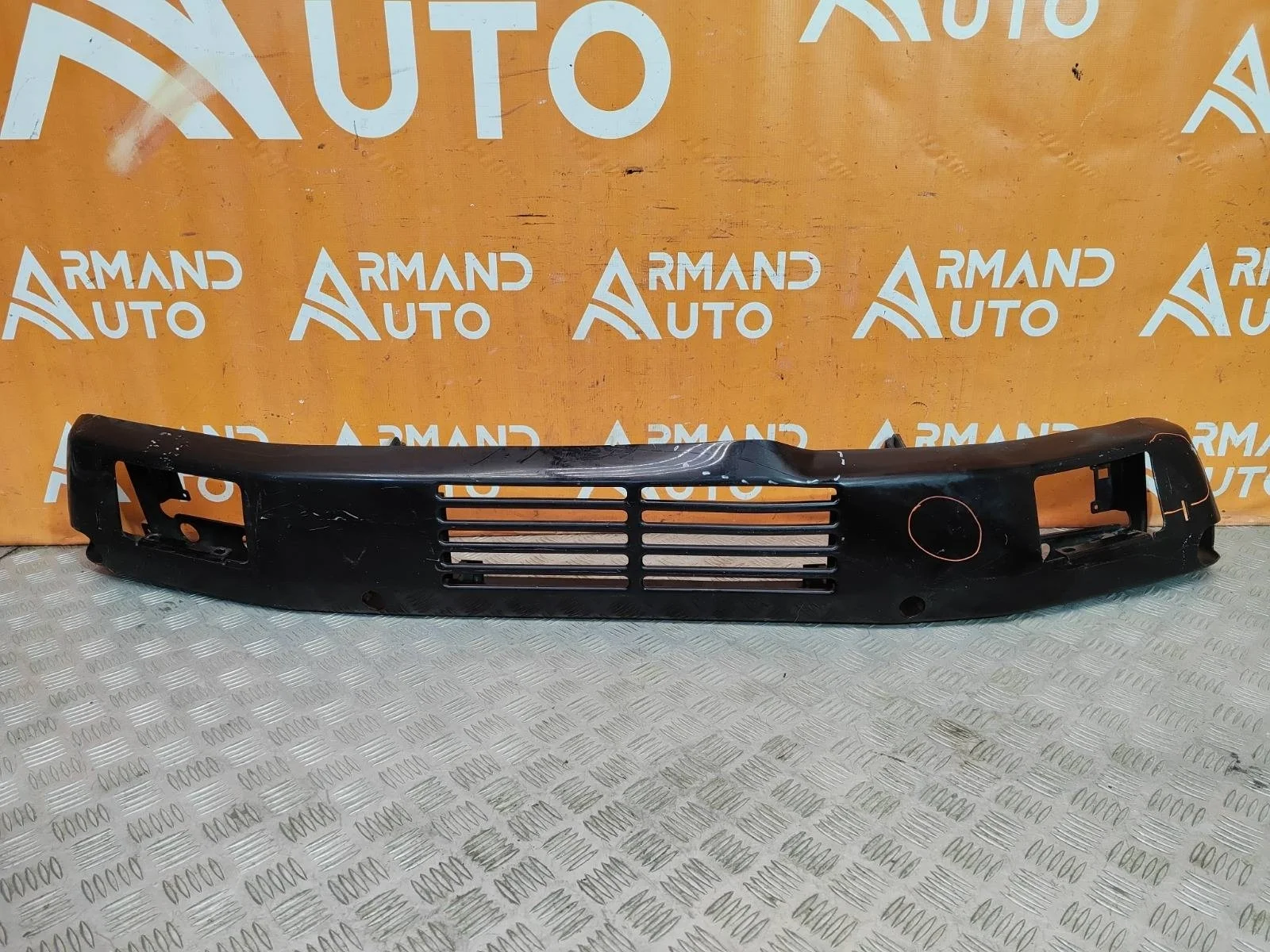 Бампер Mercedes G-Class 1990-2006 W463