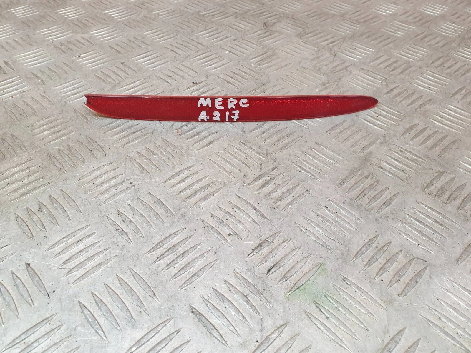 Отражатель Mercedes GLC-Class 2015-нв X253