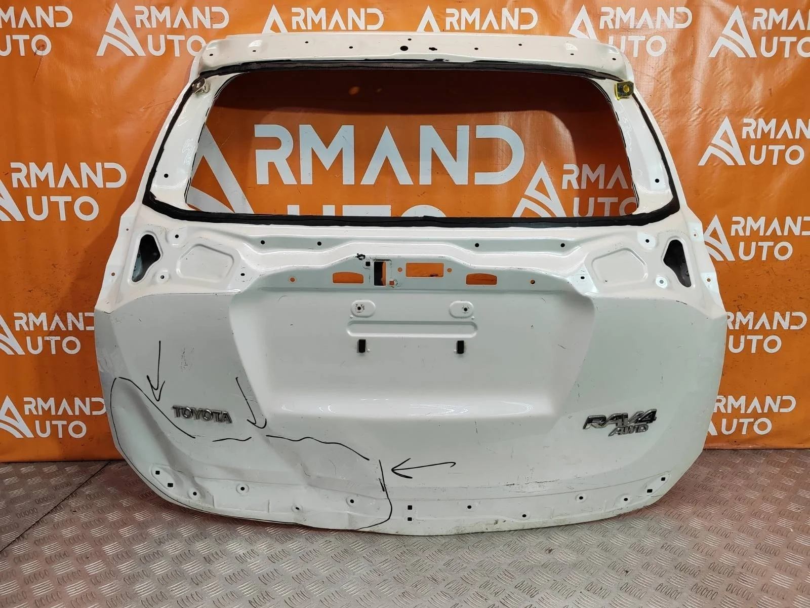 Дверь багажника Toyota RAV4 2015-2019 CA40