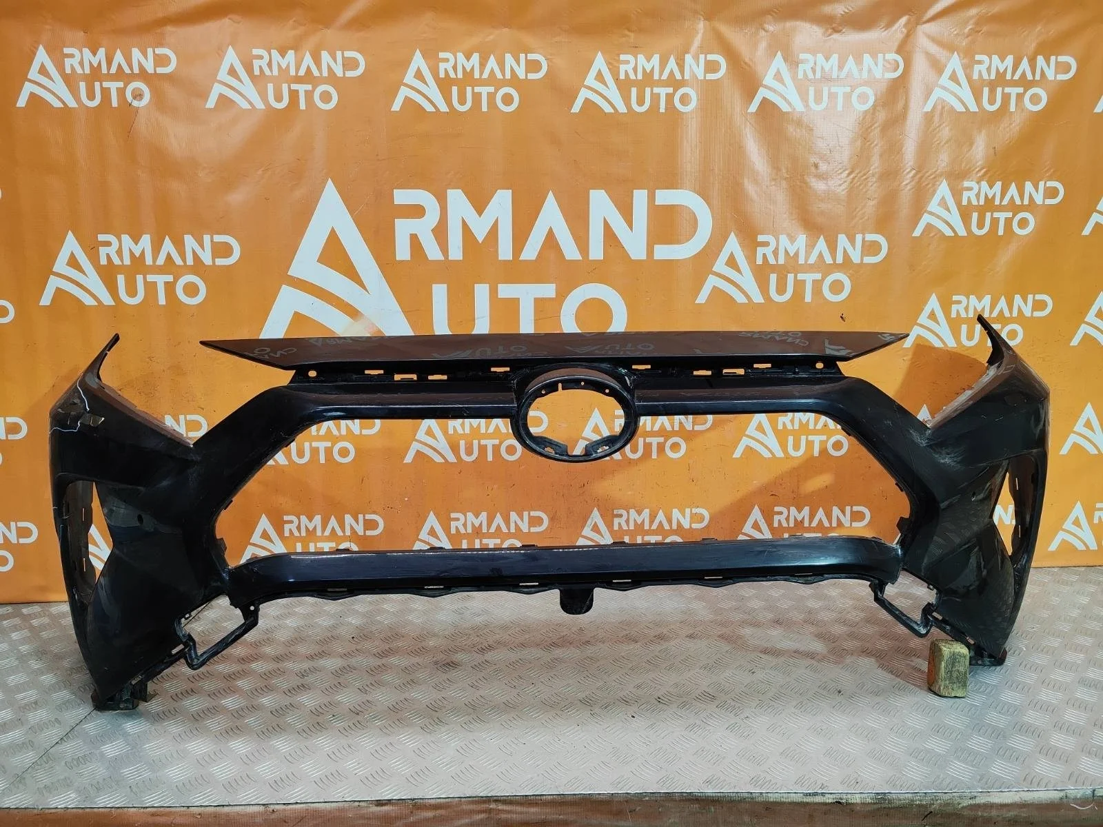 Бампер Toyota RAV4 2018-нв 5 XA50