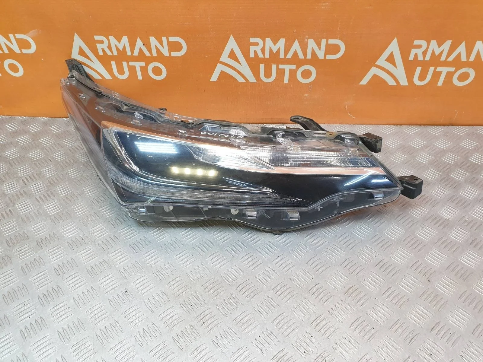 Фара Toyota Corolla 2015-2019 11 E160 E170 E180