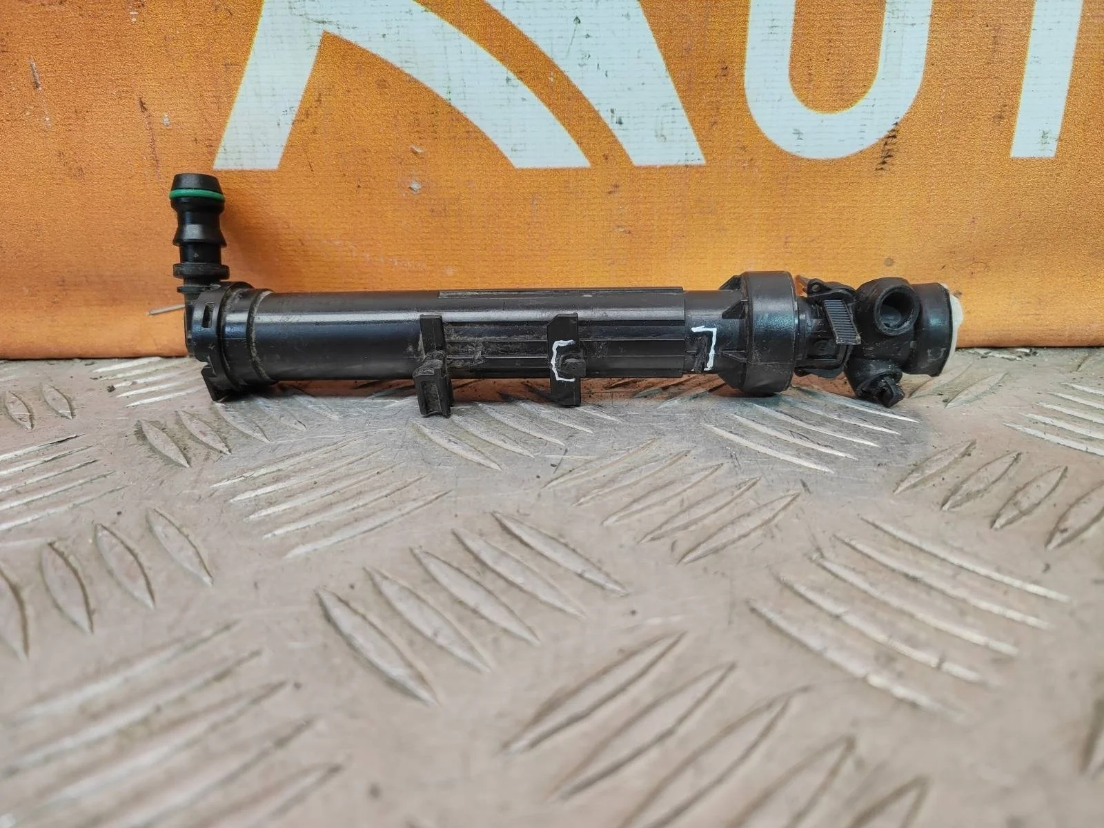 Форсунка фароомывателя Mercedes A-Class 2012-2018 W176