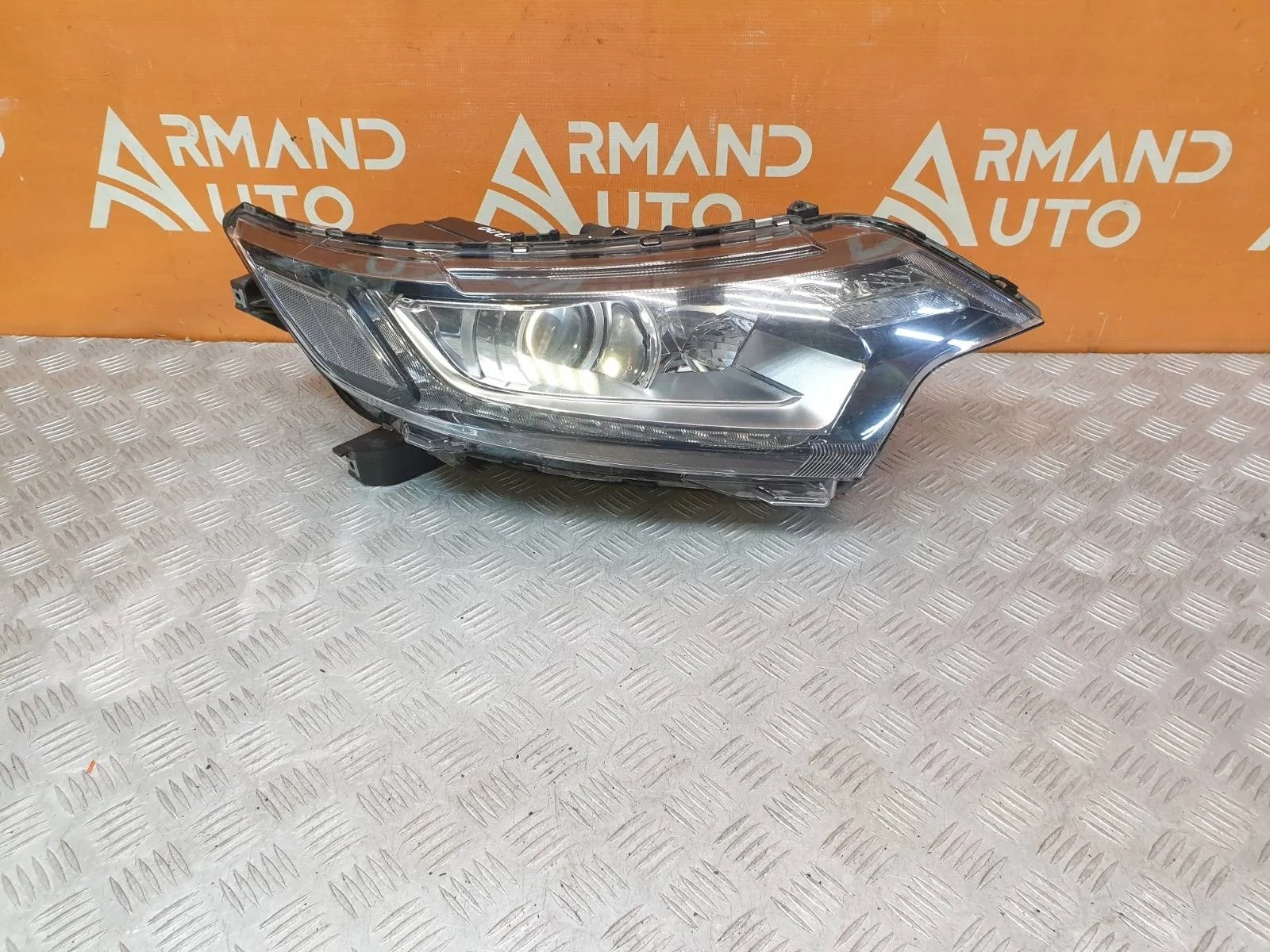 Фара Mitsubishi Outlander 2015-нв 3