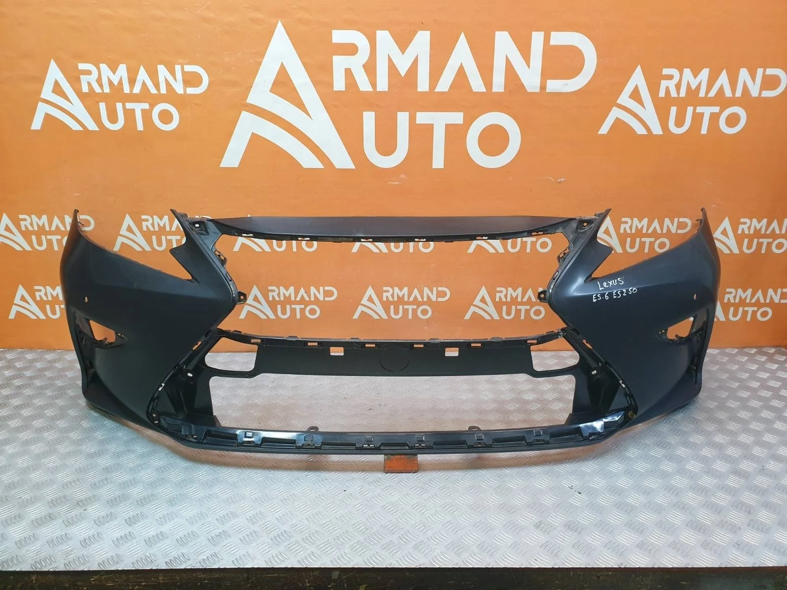 Бампер Lexus ES 2015-2018 6