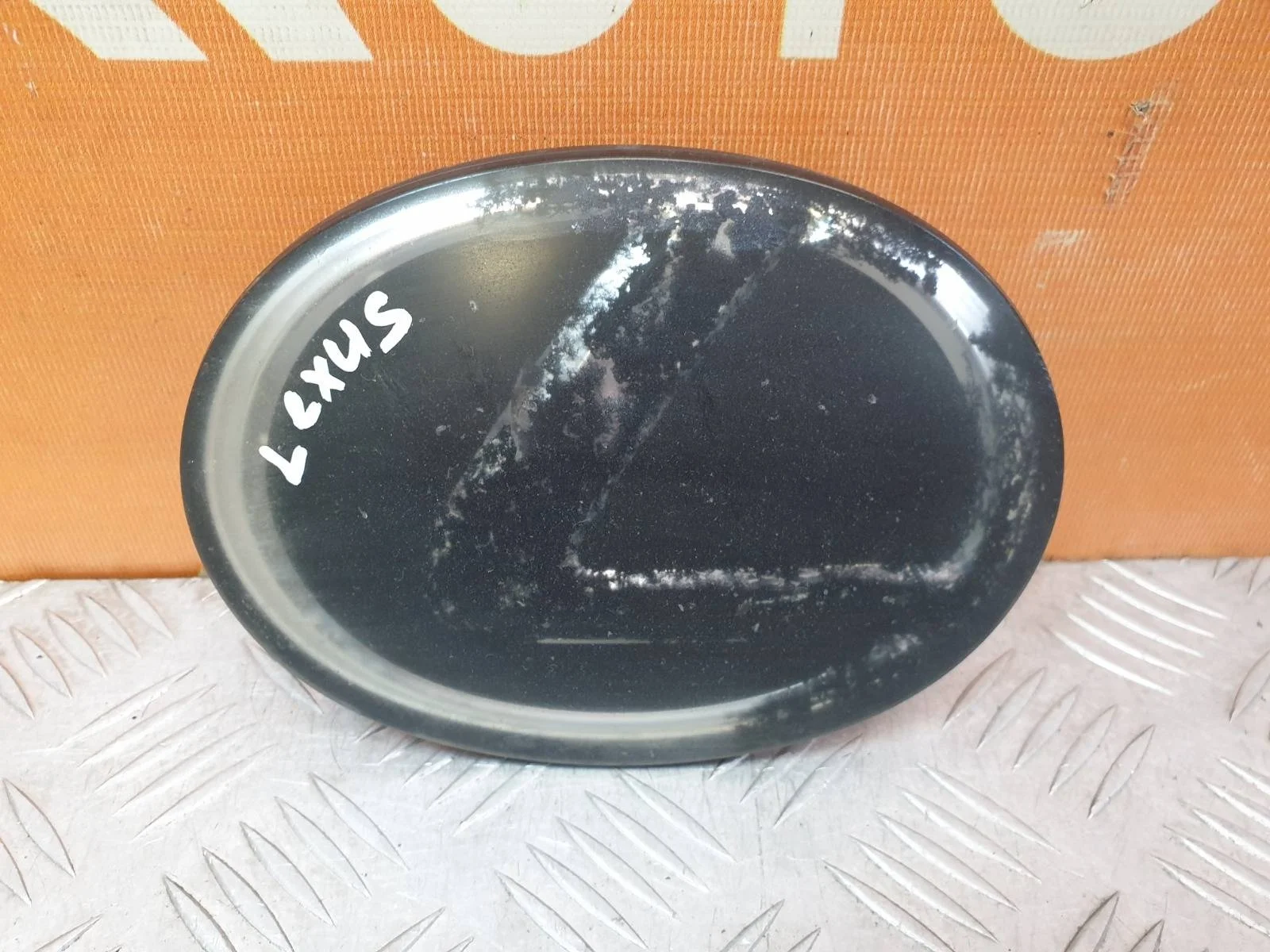 Эмблема Lexus LS 2006-2017 4