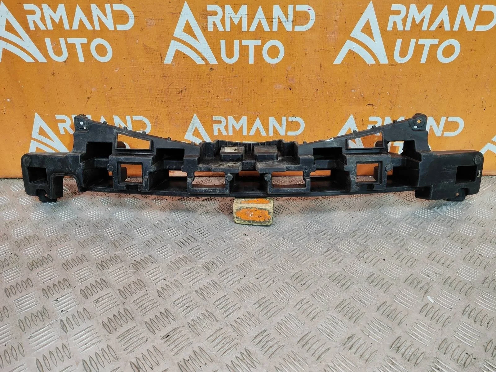 Абсорбер бампера Hyundai Solaris 2014-2017