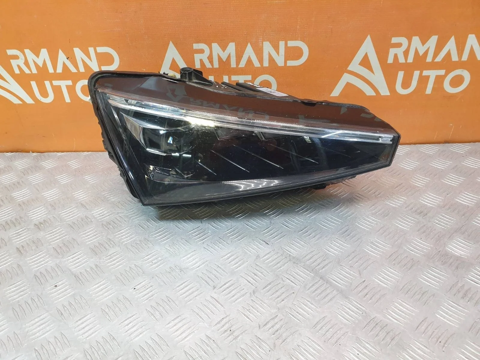 Фара Skoda Rapid 2020-нв