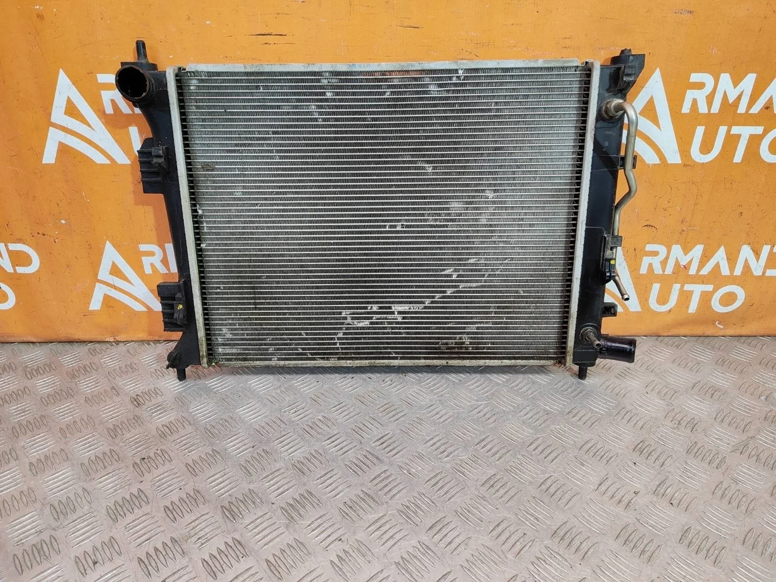 Радиатор двигателя (двс) Hyundai Solaris 2010-2017