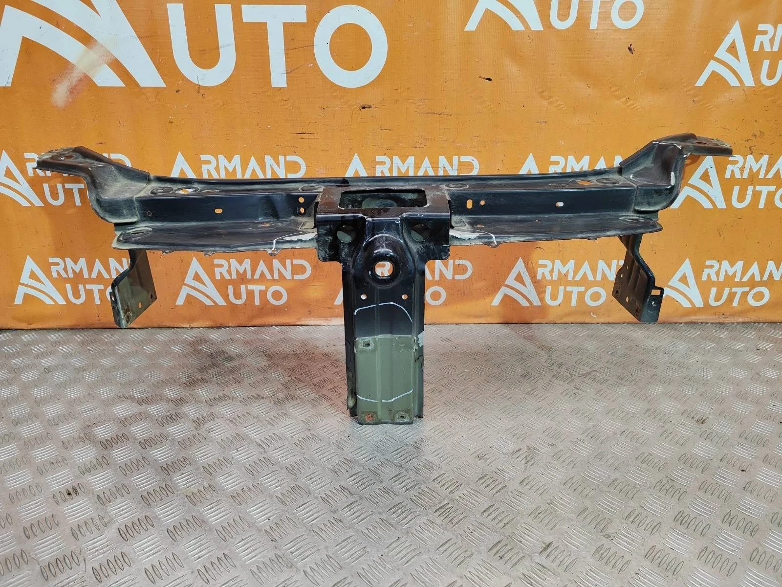 Панель передняя (суппорт радиатора) Renault Logan 2012-2022