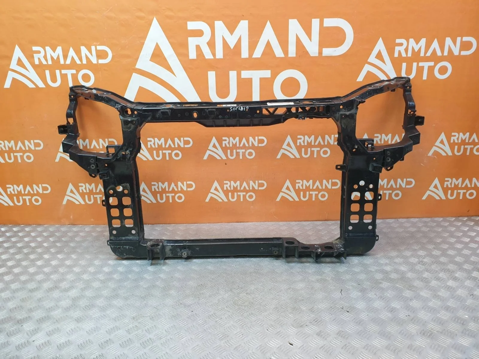 Панель передняя (суппорт радиатора) Kia Sorento 2012-2019 XM