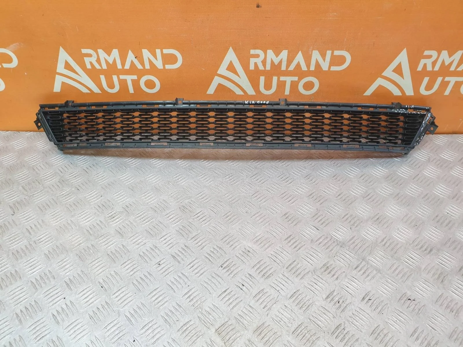 Решетка бампера Kia Ceed 2015-2018 JD