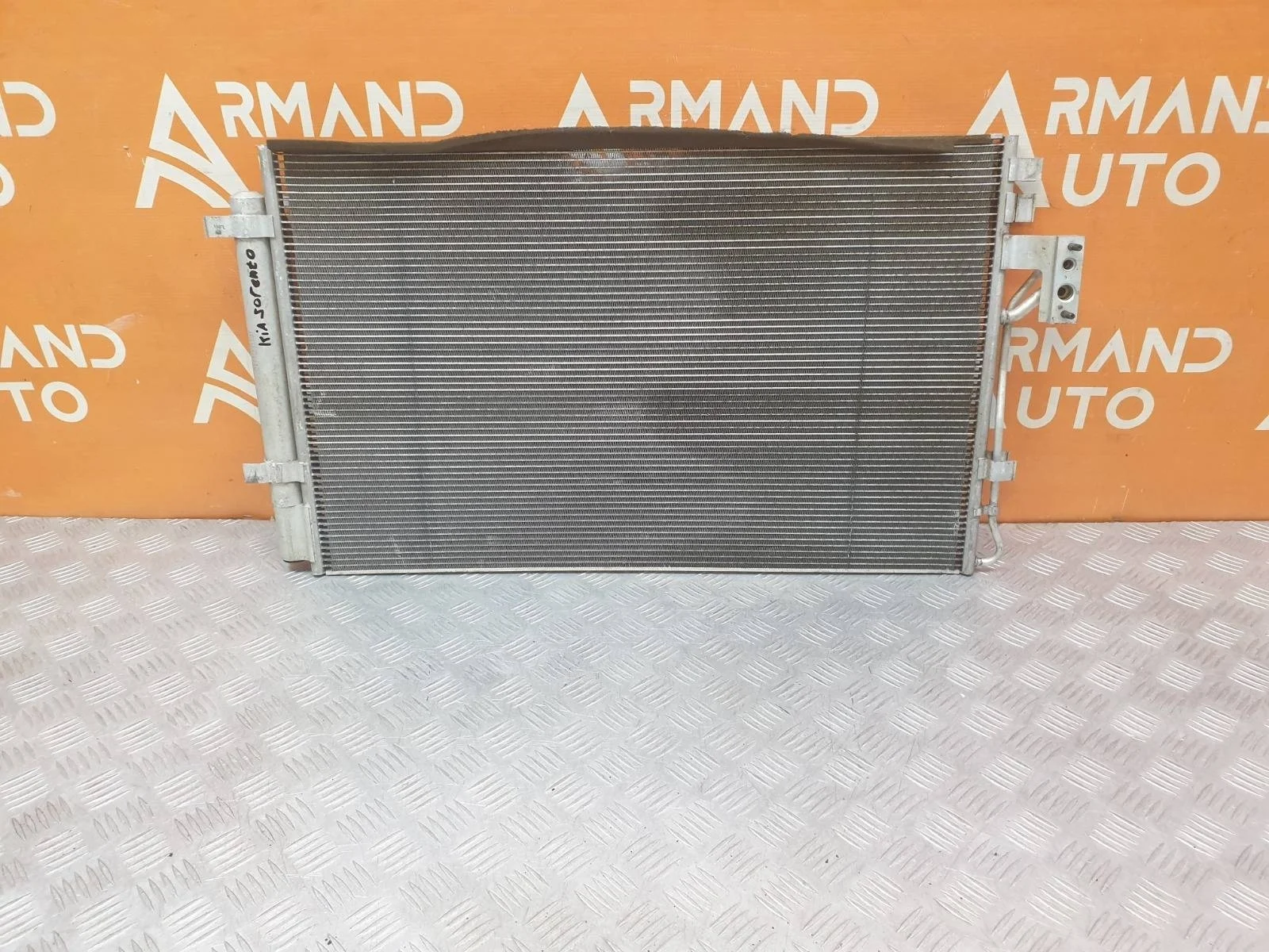 Радиатор кондиционера Kia Sorento 2009-2012 XM