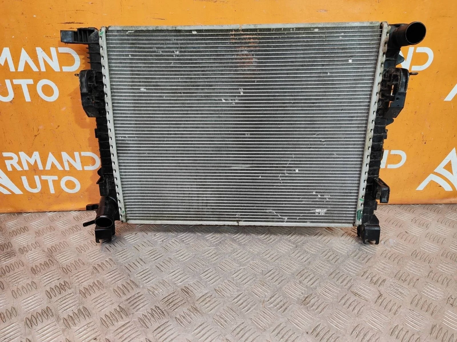 Радиатор двигателя (двс) Renault Logan 2012-2022