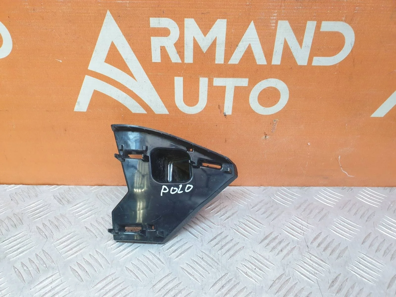 Кронштейн решетки радиатора Volkswagen Polo 2020-нв 6