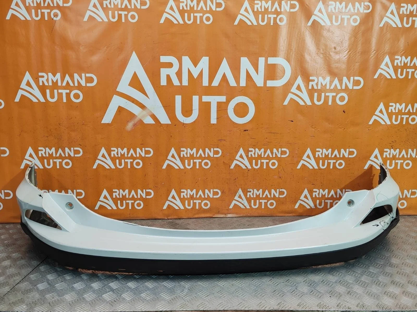 Бампер Toyota RAV4 2015-2019 CA40