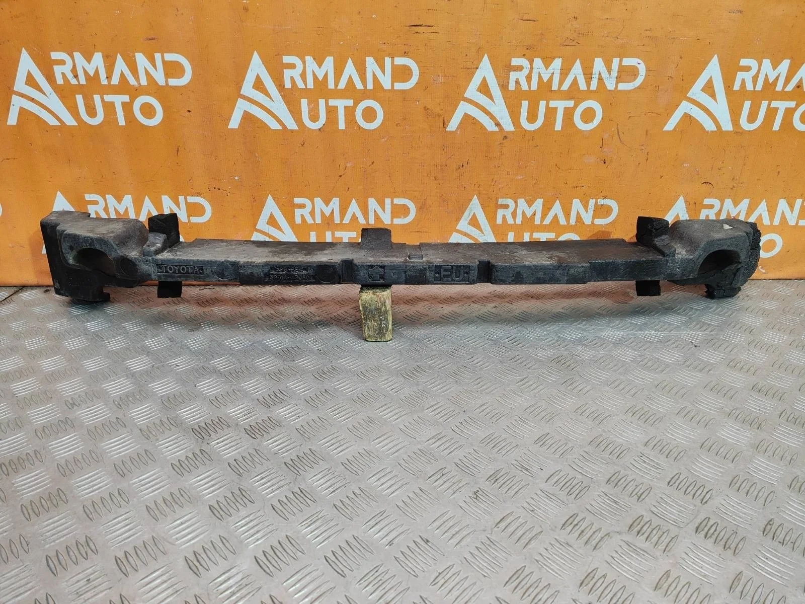 Абсорбер бампера Toyota RAV4 2012-2015 CA40