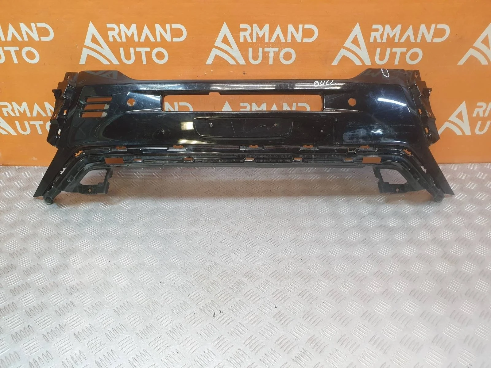 Накладка бампера верхняя Mitsubishi Outlander 2018-нв 3