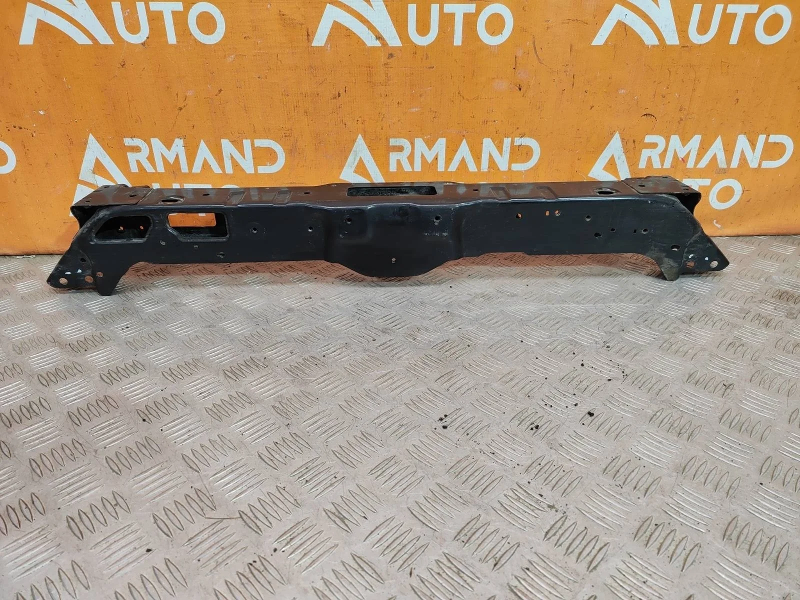 Панель передняя (суппорт радиатора) верхняя Kia Soul 2013-2019 PS