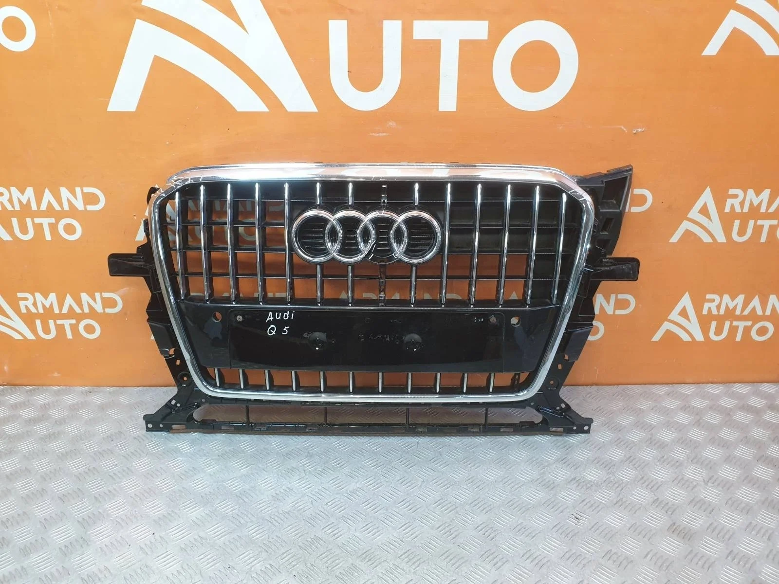 Решетка радиатора Audi Q5 2012-2017 8R