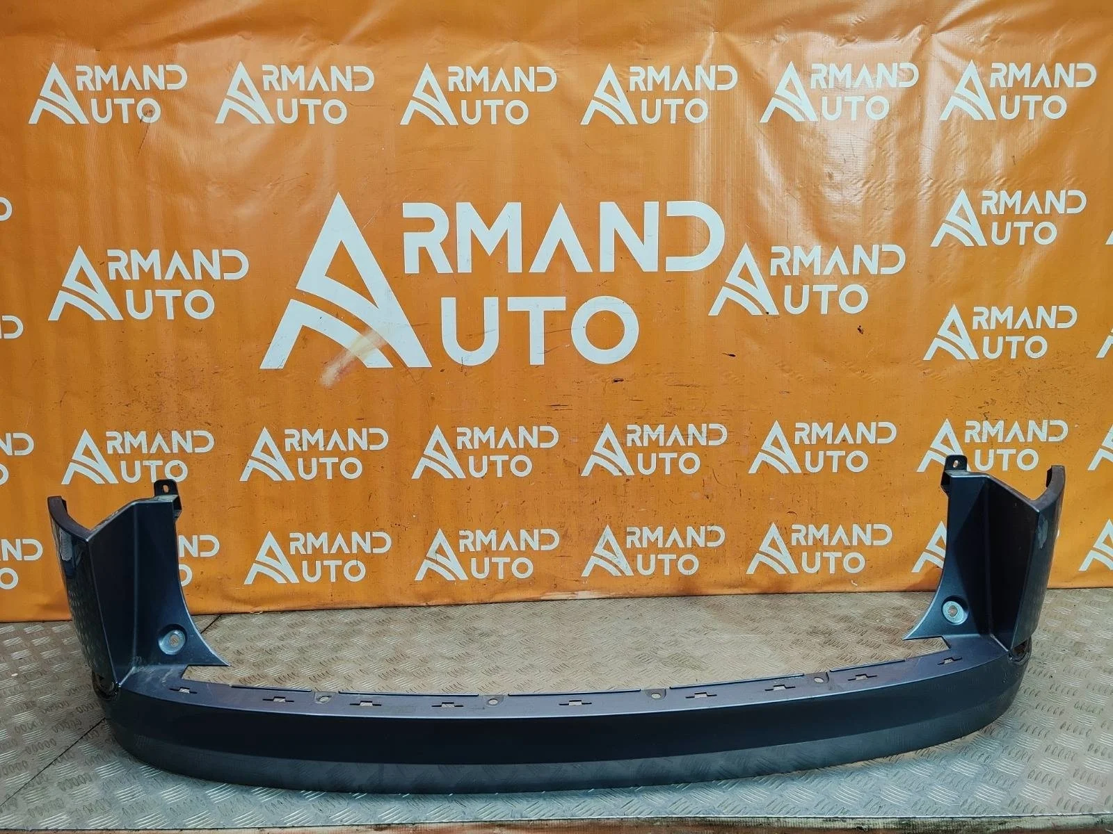 Бампер Land Rover Range Velar 2017-нв L560