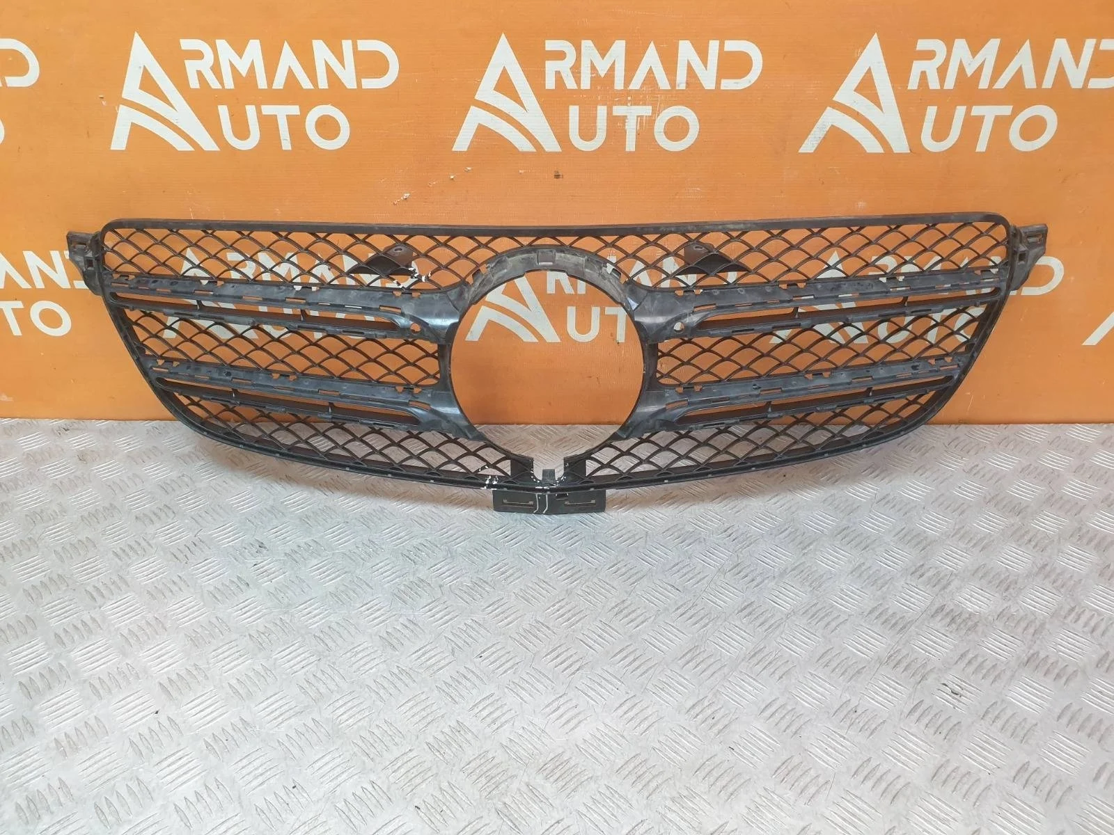 Решетка радиатора Mercedes ML GLE-Class 2015-2018 W166