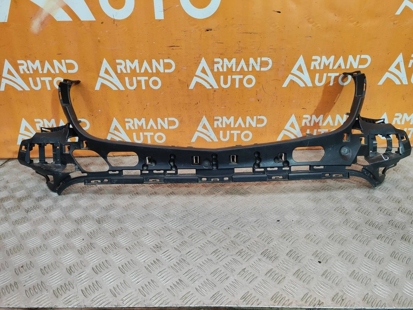 Кронштейн бампера Mercedes GLC-Class 2015-нв X253