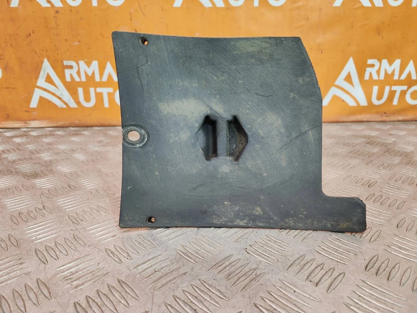 Заглушка подкрылка Mercedes GL GLS-Class 2012-2019 X166