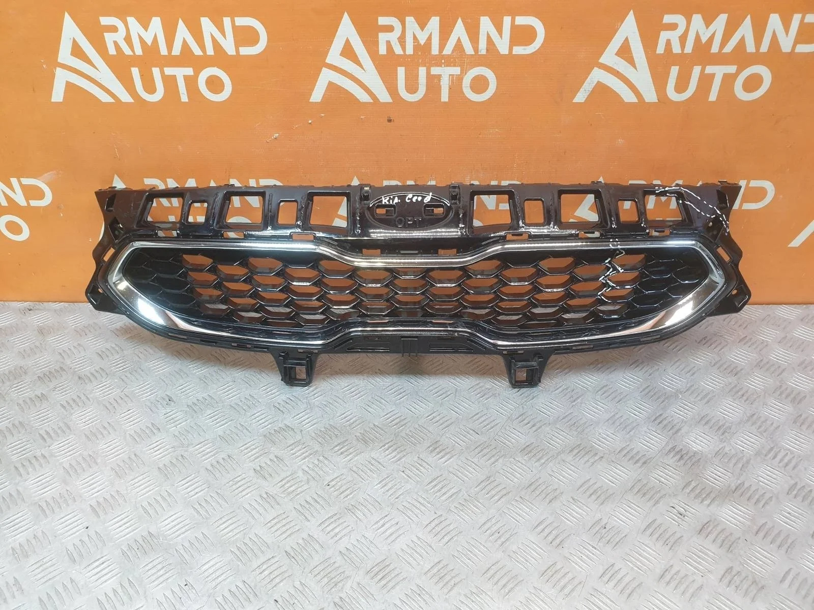 Решетка радиатора KIA Ceed 2018-2021 3 CD