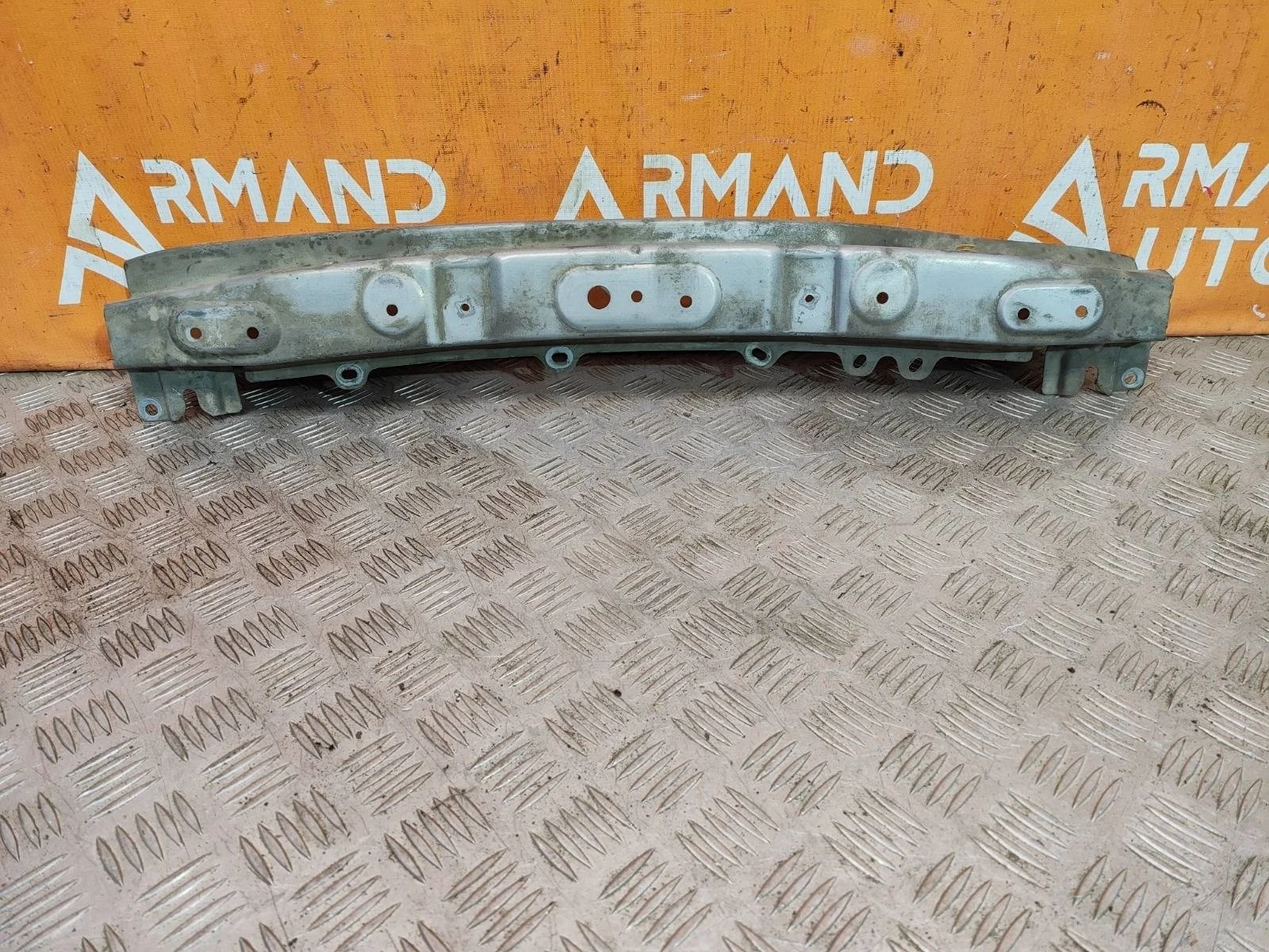 Усилитель бампера верхний Mitsubishi Outlander 2015-нв 3