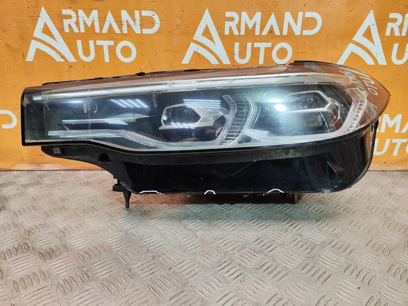 Фара BMW X7 2018-нв G07