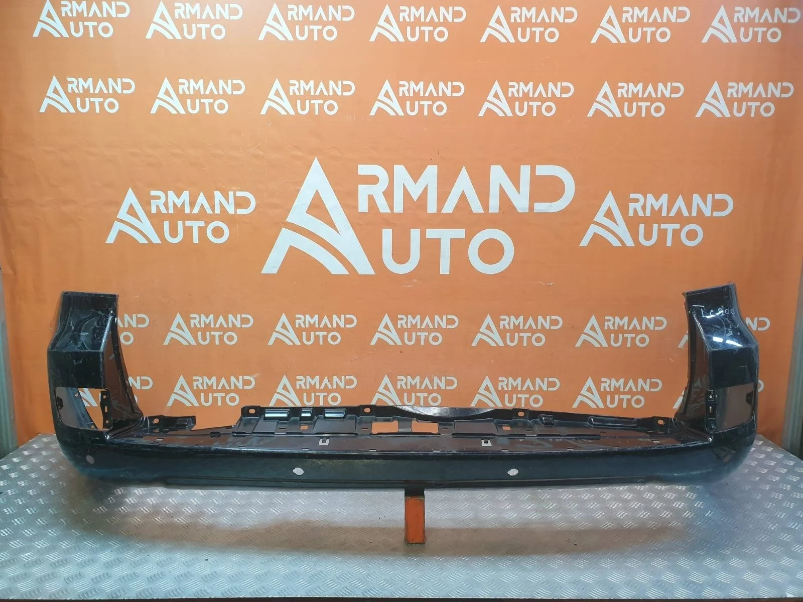 Бампер Toyota Land Cruiser 2015-2021 200