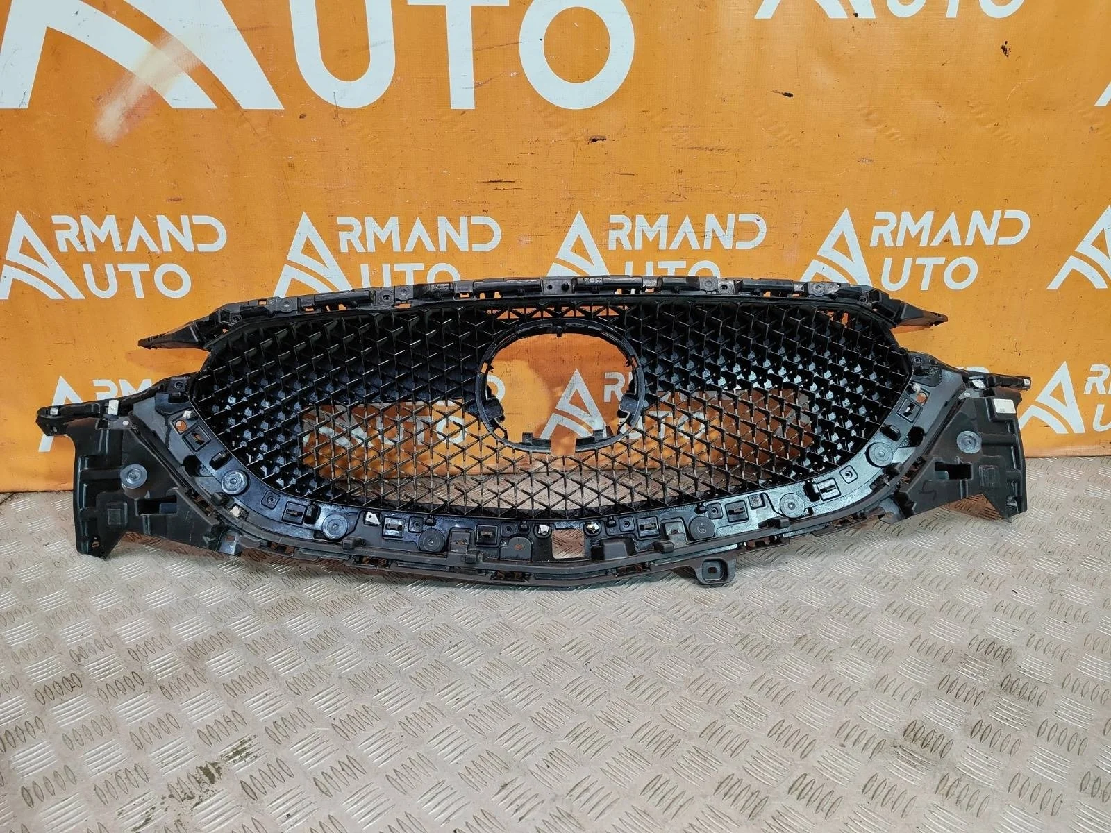 Решетка радиатора Mazda CX-5 2017-нв