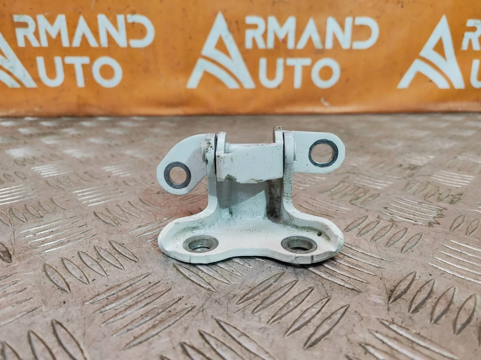 Петля двери верхняя Toyota Camry 2017-нв 8 XV70