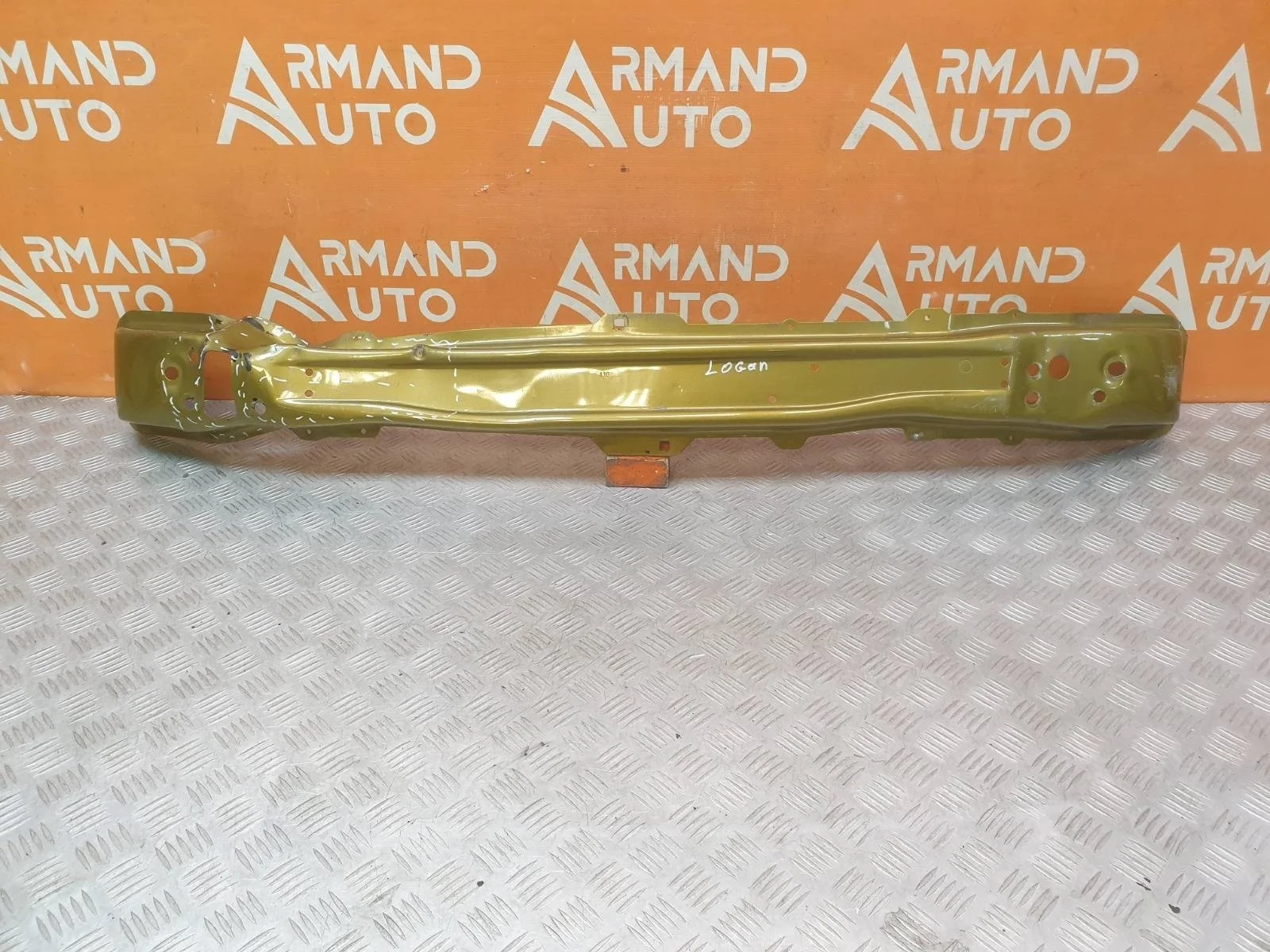 Усилитель бампера Renault Logan 2012-2022