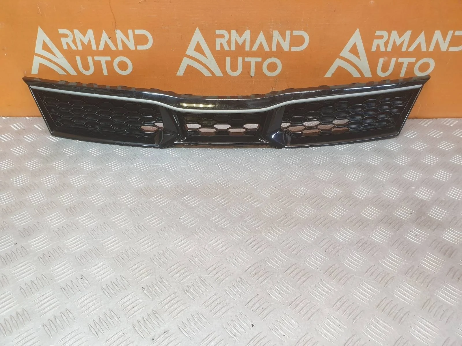 Решетка радиатора Kia Rio 2020-нв 4 FB