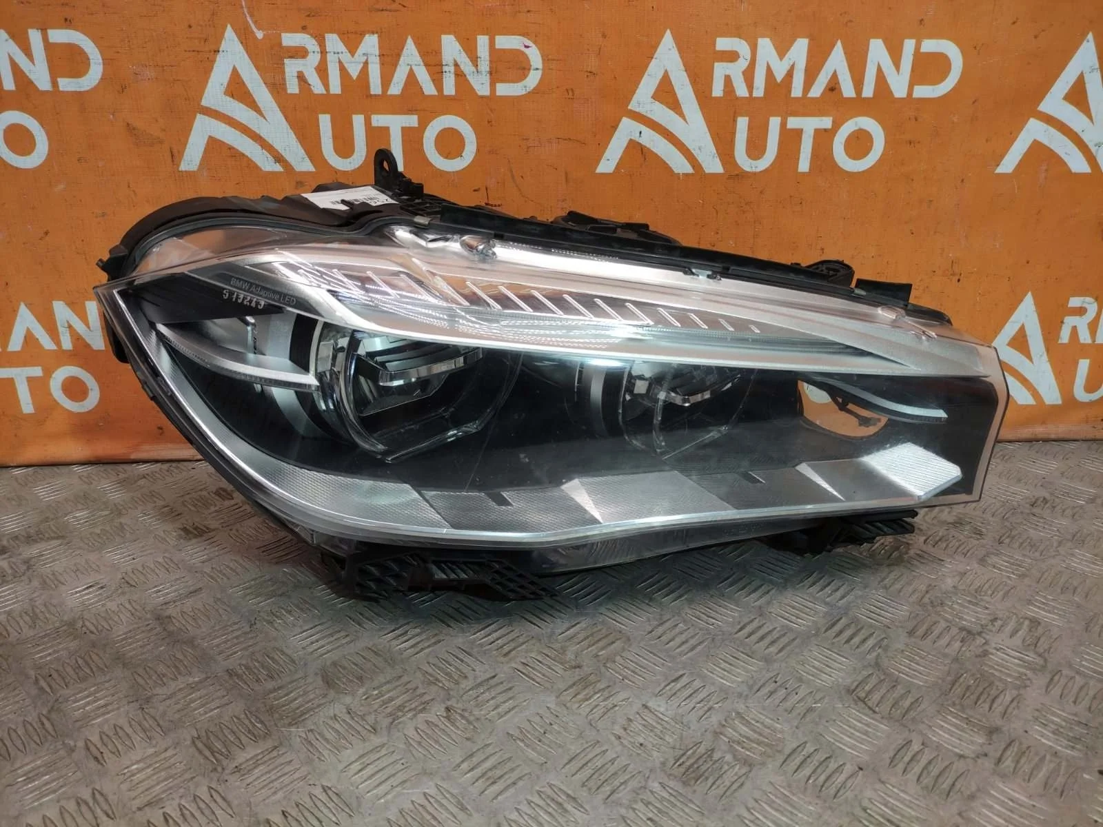 Фара BMW X5 2013-2018 F15