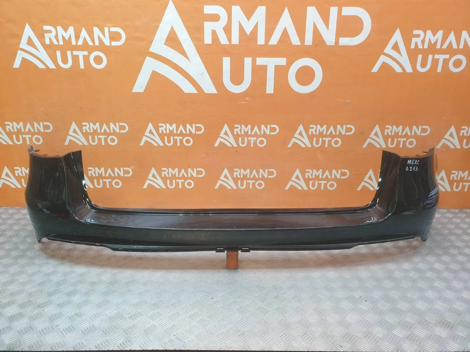 Бампер Mercedes GLC-Class 2015-нв X253