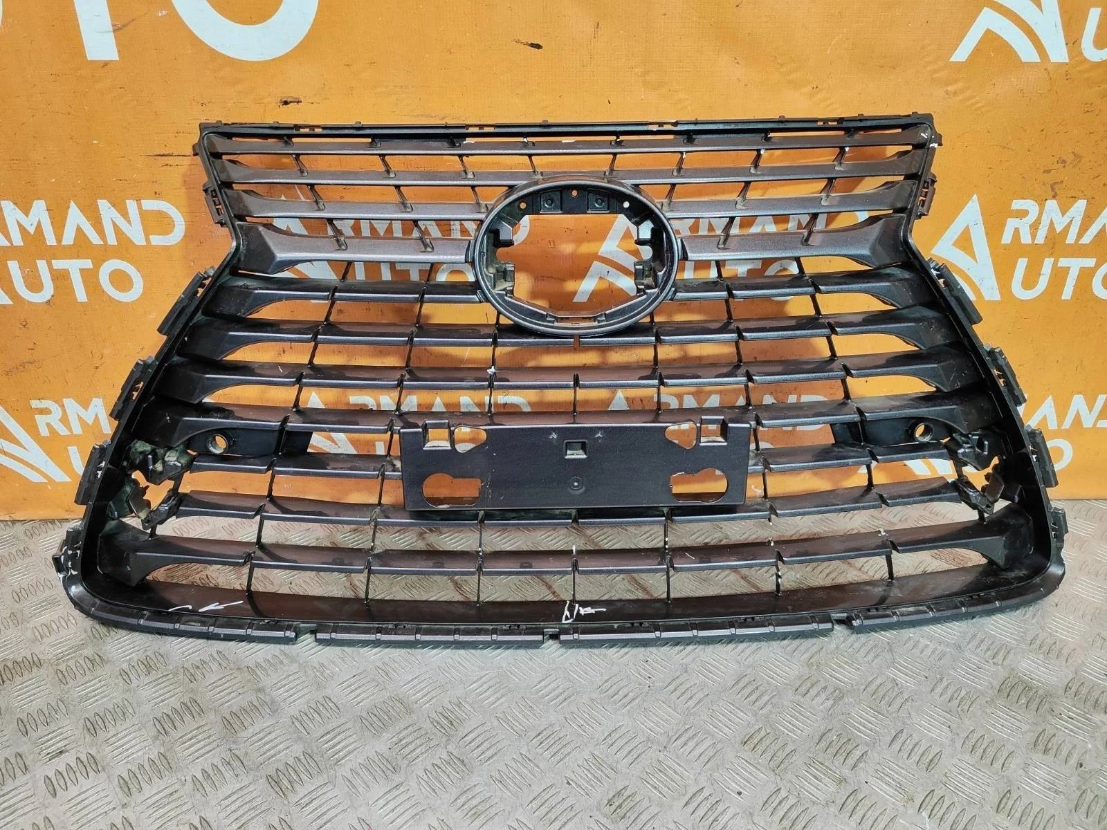 Решетка радиатора Lexus NX 2017-2021