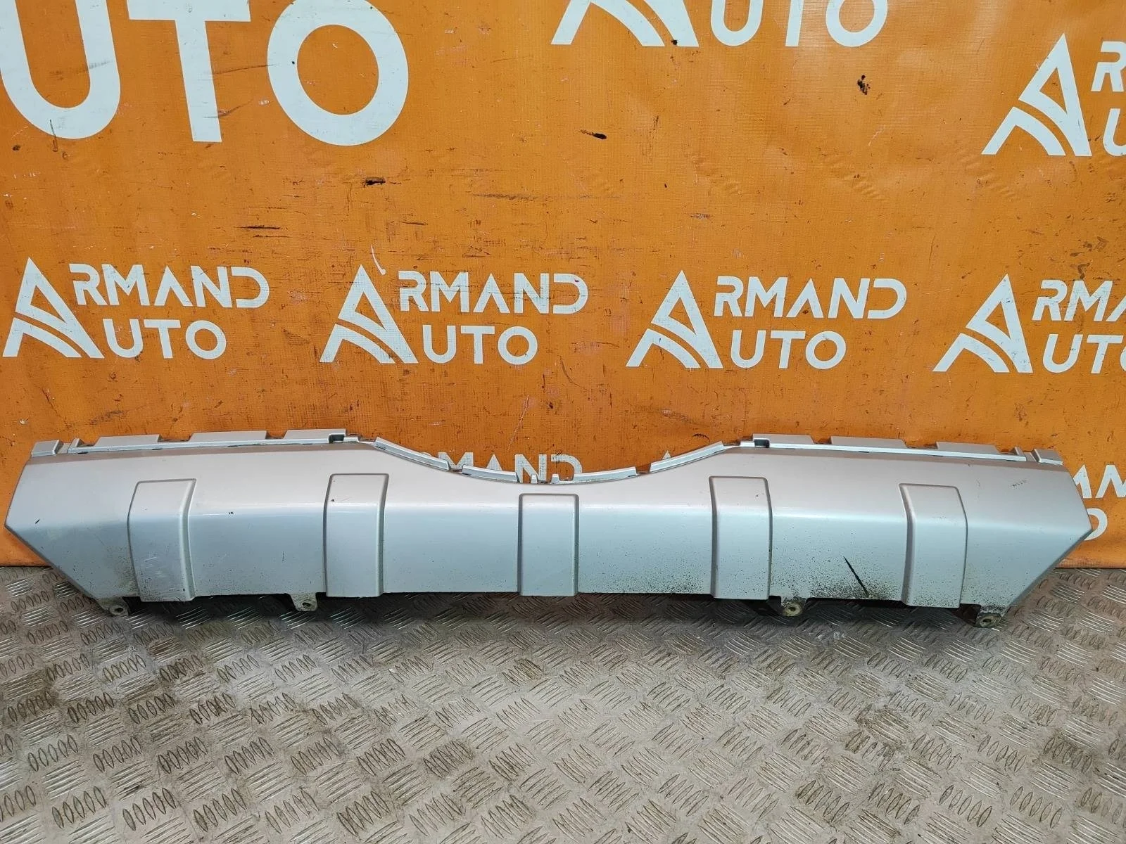 Накладка бампера Mitsubishi Pajero 2006-нв 4