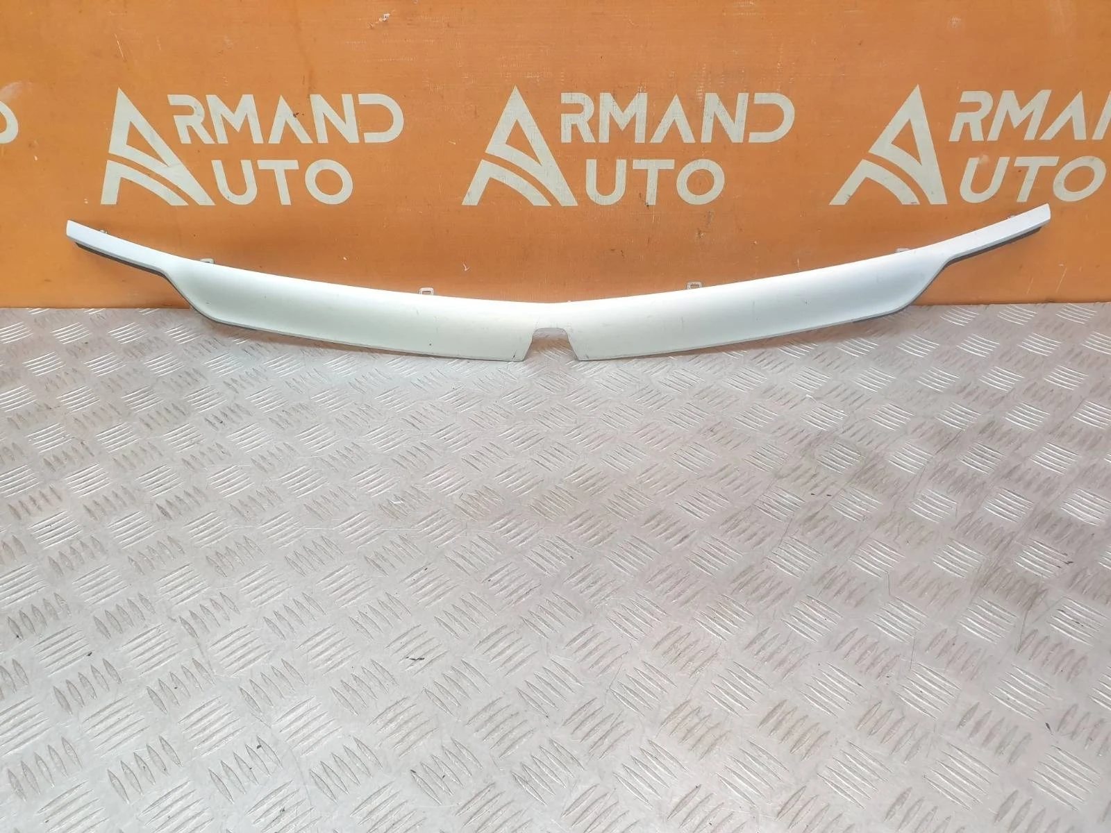 Накладка решетки радиатора верхняя Mitsubishi Pajero Sport 2015-2021 3