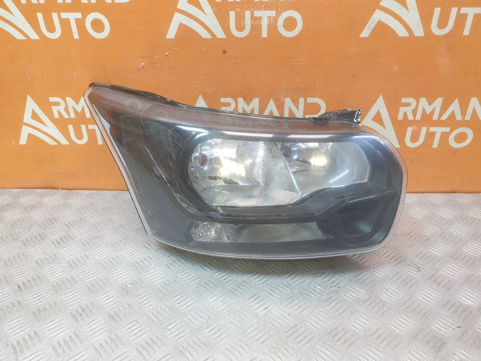 Фара Ford Transit 2014-нв 7 TTG