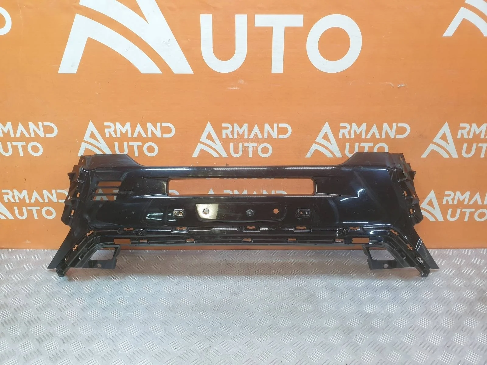 Накладка бампера верхняя Mitsubishi Outlander 2018-нв 3