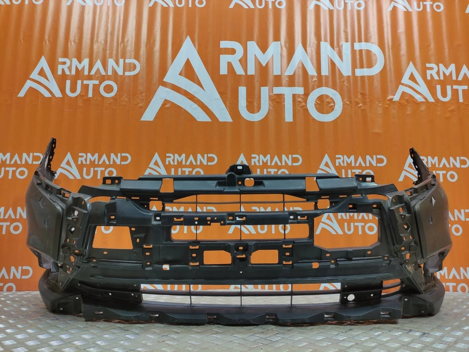 Бампер Mitsubishi Outlander 2018-нв 3