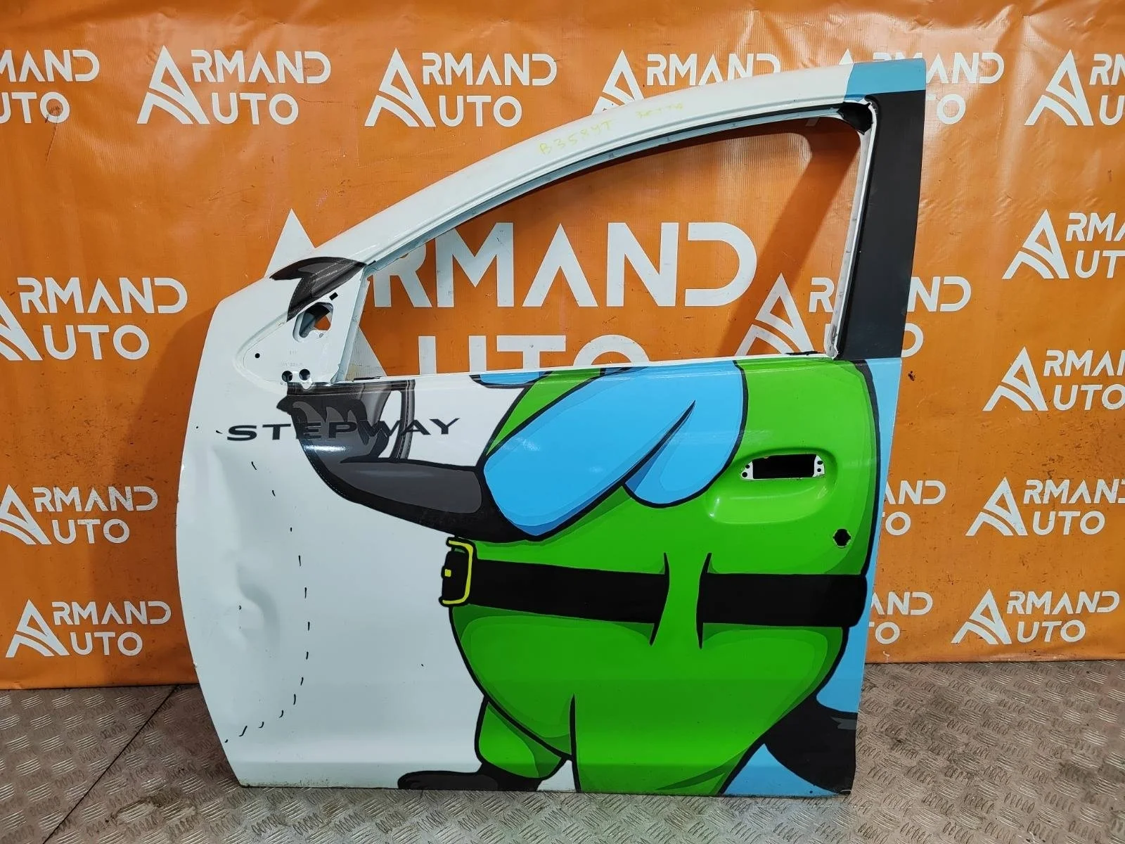 Дверь Renault Sandero 2013-2022