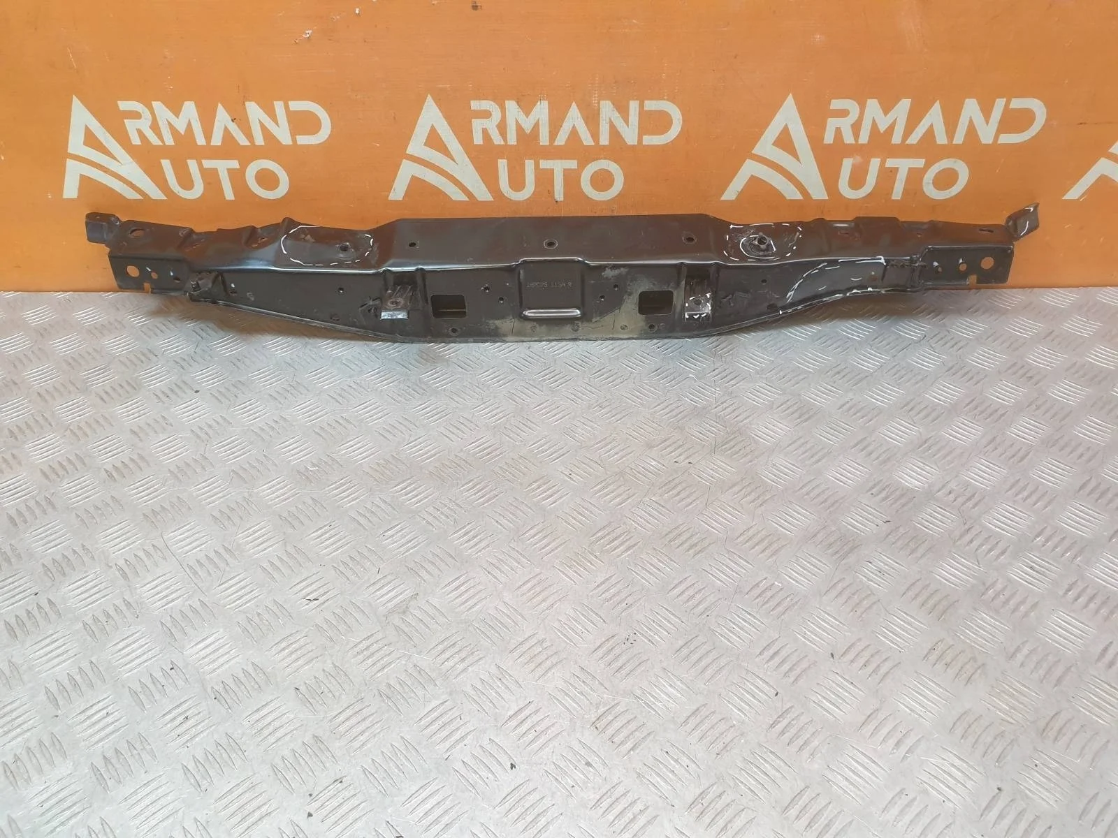 Панель передняя (суппорт радиатора) верхняя Kia Stinger 2017-нв